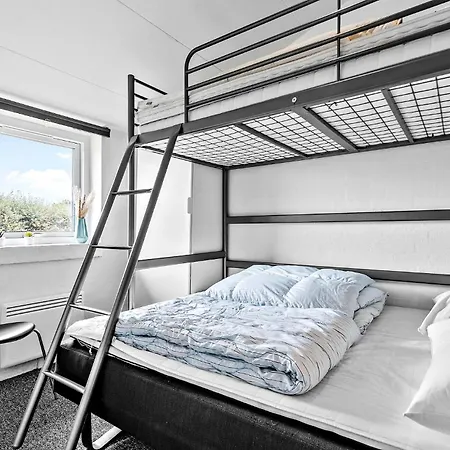 בית נופש In With Sauna